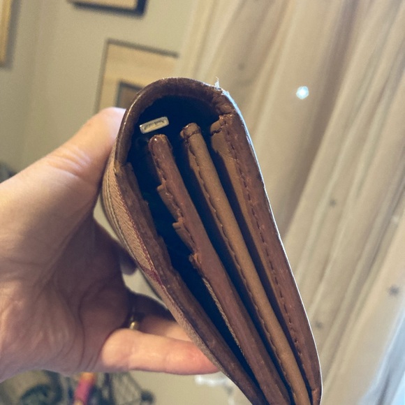 Burberry Long Wallet - Picture 9 of 11